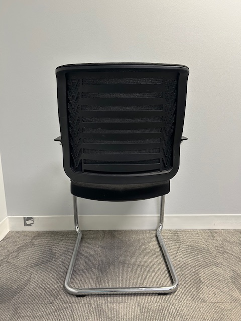 Mesh back guest chair