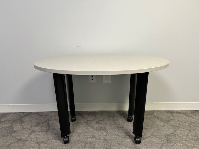 Mobile Oval Table