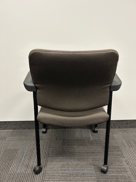 Mobile side chair with arms