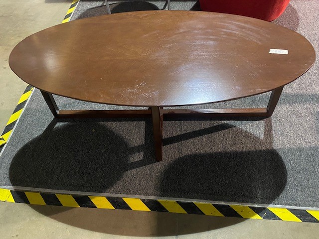 Oval coffee table