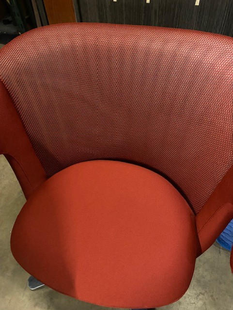 Red i2i chair w/tablet