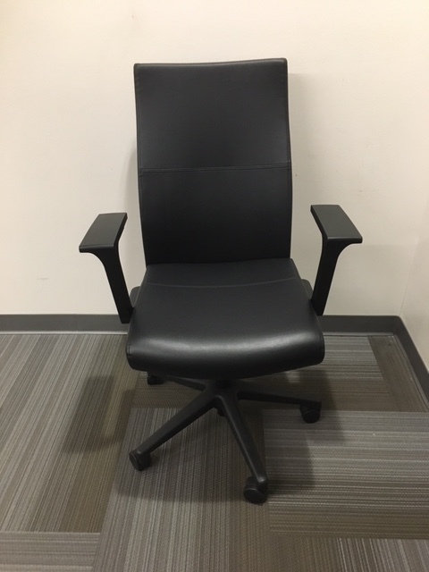 Sit On It Prava chair