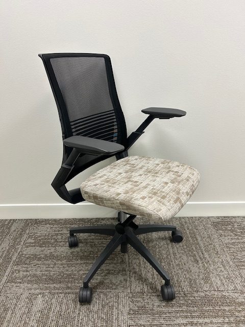 Sit On It Vectra chair