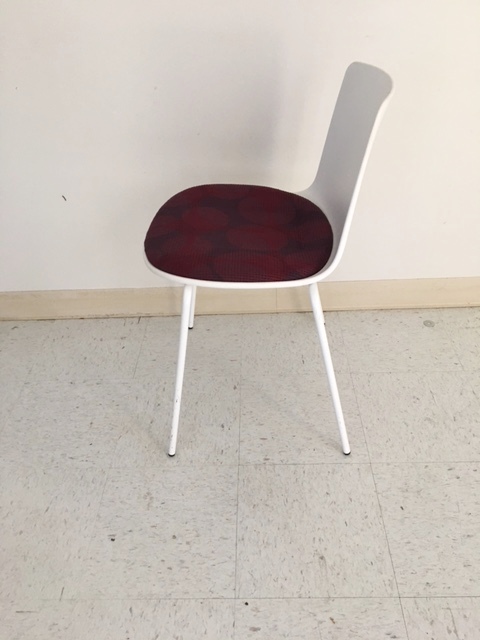 Stackable guest chairs