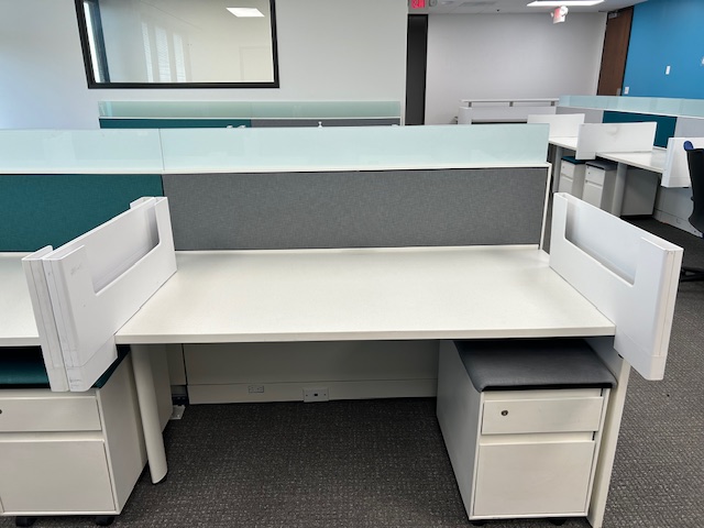 Steelcase Answer 5’W benching