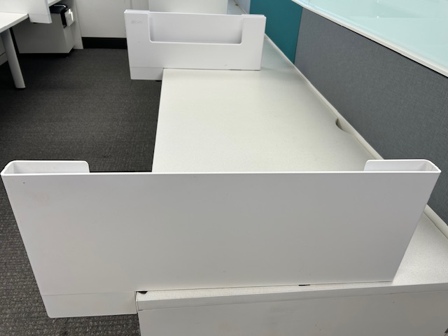 Steelcase Answer 5’W benching