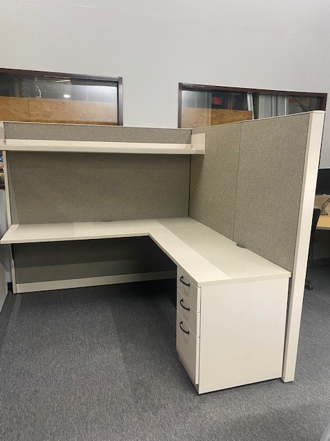 Steelcase Answer 6′ x 6′ x 66″H