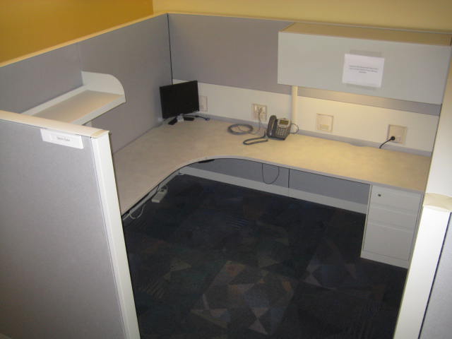 Steelcase Answer 8′ x 8′ x 65″H