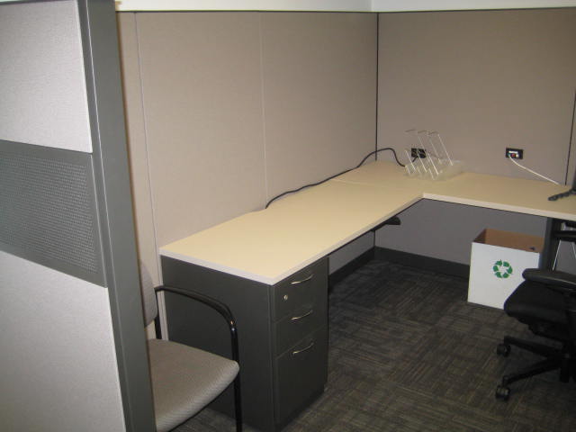 Steelcase Answer 9′ x 8′ x 9′ x 65″H