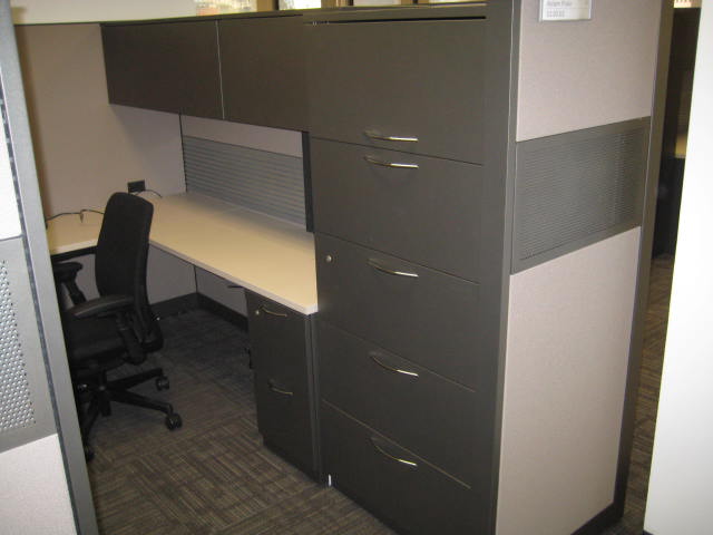 Steelcase Answer 9′ x 8′ x 9′ x 65″H