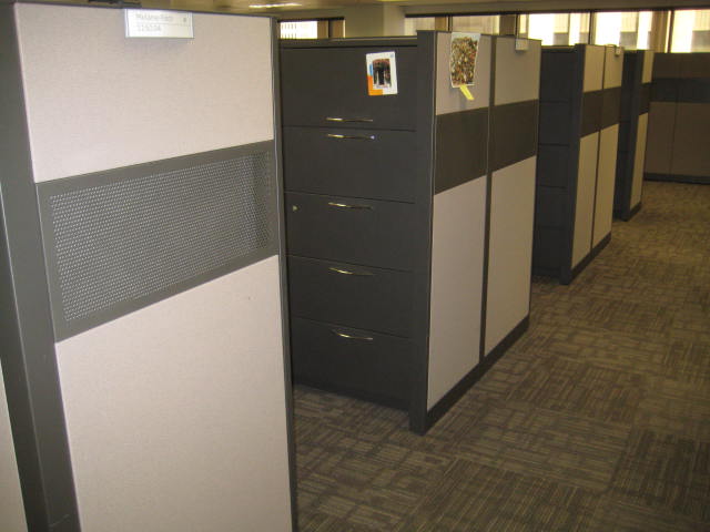 Steelcase Answer 9′ x 8′ x 9′ x 65″H