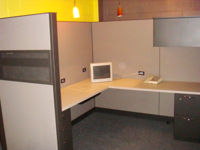 Steelcase Answer 9′ x 8′ x 9′ x 65″H