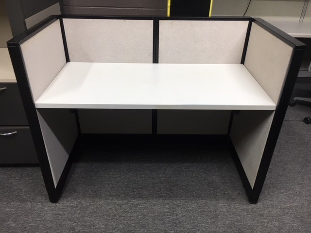 Steelcase Avenir 4′ x 2′ x 42″H