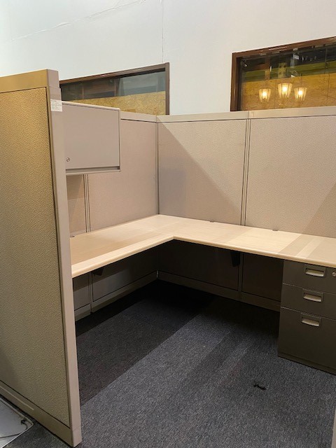 Steelcase Avenir stations