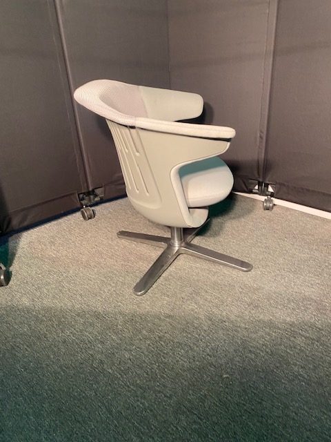 Steelcase i2i swivel chair