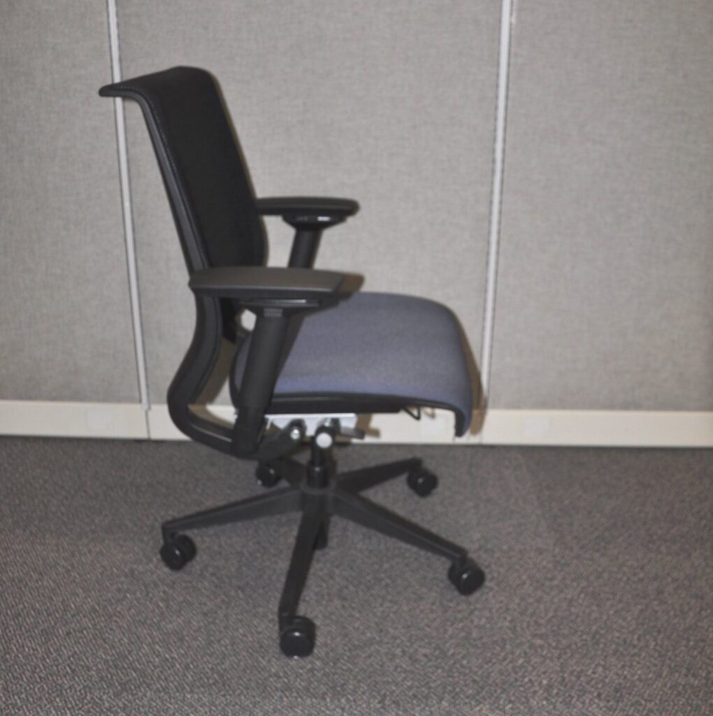 Steelcase Think Chair-blue fabric