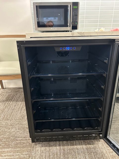 Summit mini beverage fridge