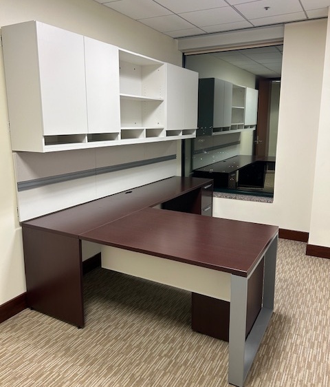Teknion 6’ x 9’ L shape w/OH