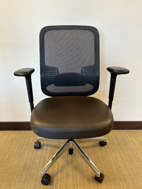 Teknion Projek task chair